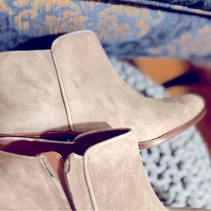 Sam Edelman Petty Chelsea Suede Boot Grey Women Size 8 wide